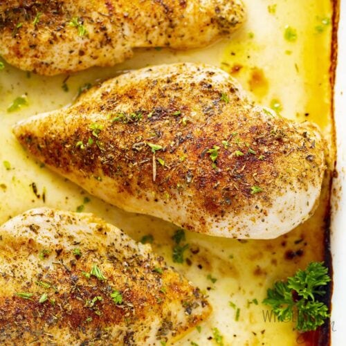 The Best Baked Chicken Recipe: Juicy, Flavorful, and Easy to Make